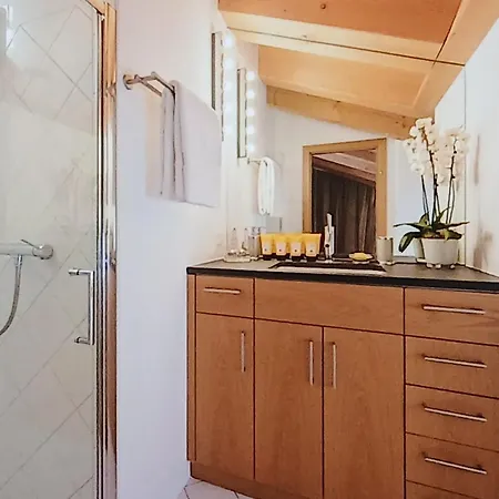 Pleyeuse Apartment